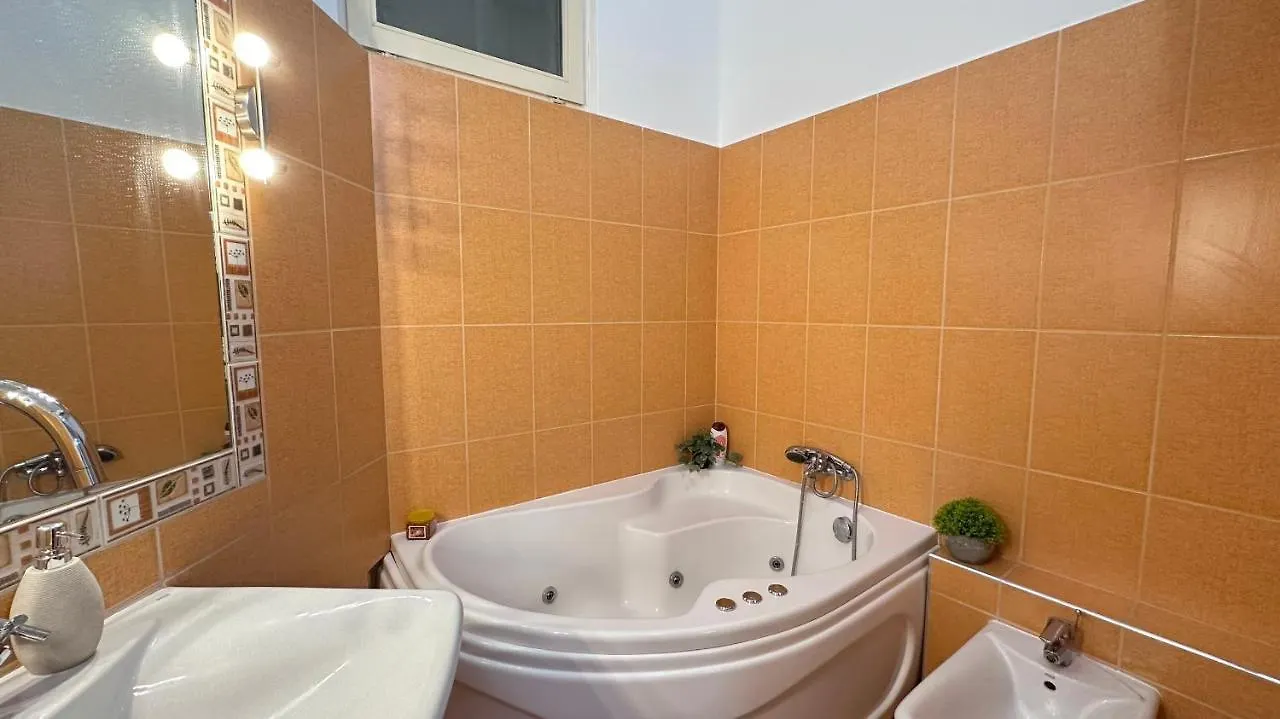 Jozsef 68 Apartment - Near Newyork Cafe Βουδαπέστη Δωμάτια σε οικογενειακή κατοικία