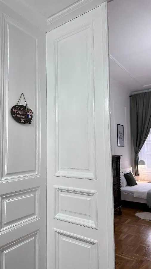Jozsef 68 Apartment - Near Newyork Cafe Βουδαπέστη Δωμάτια σε οικογενειακή κατοικία