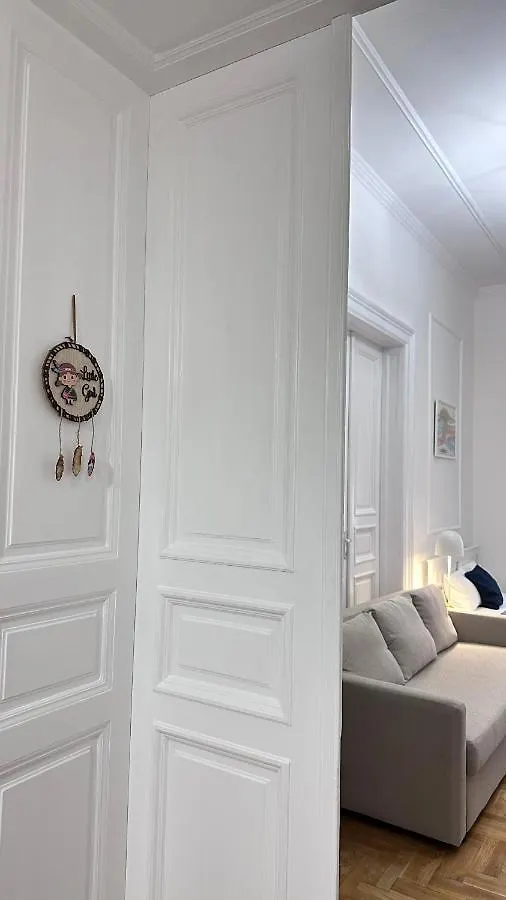 Δωμάτια σε οικογενειακή κατοικία Jozsef 68 Apartment - Near Newyork Cafe Βουδαπέστη